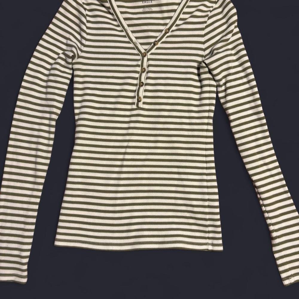 American Eagle Outfitters Olive and White Striped Ribbed Henley